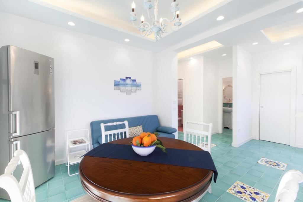 Апартаменты Super Attico Vista Mare Con Piscina Сорренто Экстерьер фото