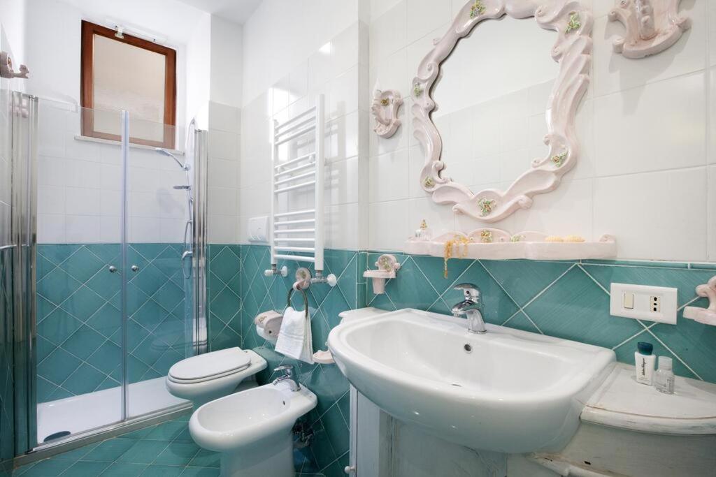 Апартаменты Super Attico Vista Mare Con Piscina Сорренто Экстерьер фото