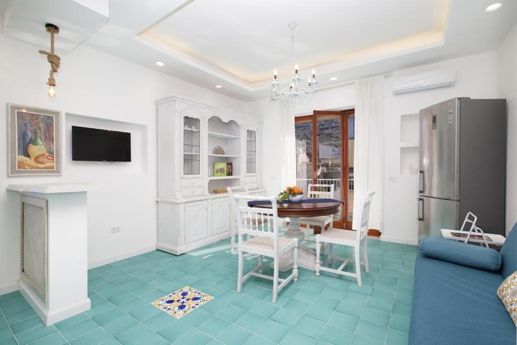 Апартаменты Super Attico Vista Mare Con Piscina Сорренто Экстерьер фото